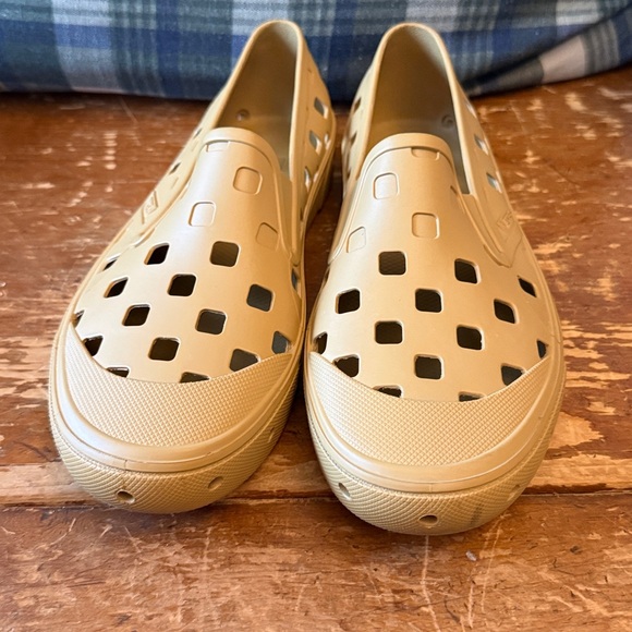 Vans - Slip on TRK in Mustard Gold M7/W8.5 main image 8